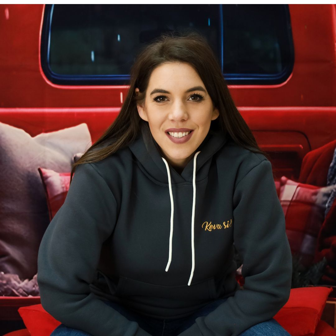 Sivi duks sa kapuljačom