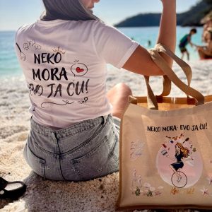 Neko mora evo ja ću bela - print na leđima