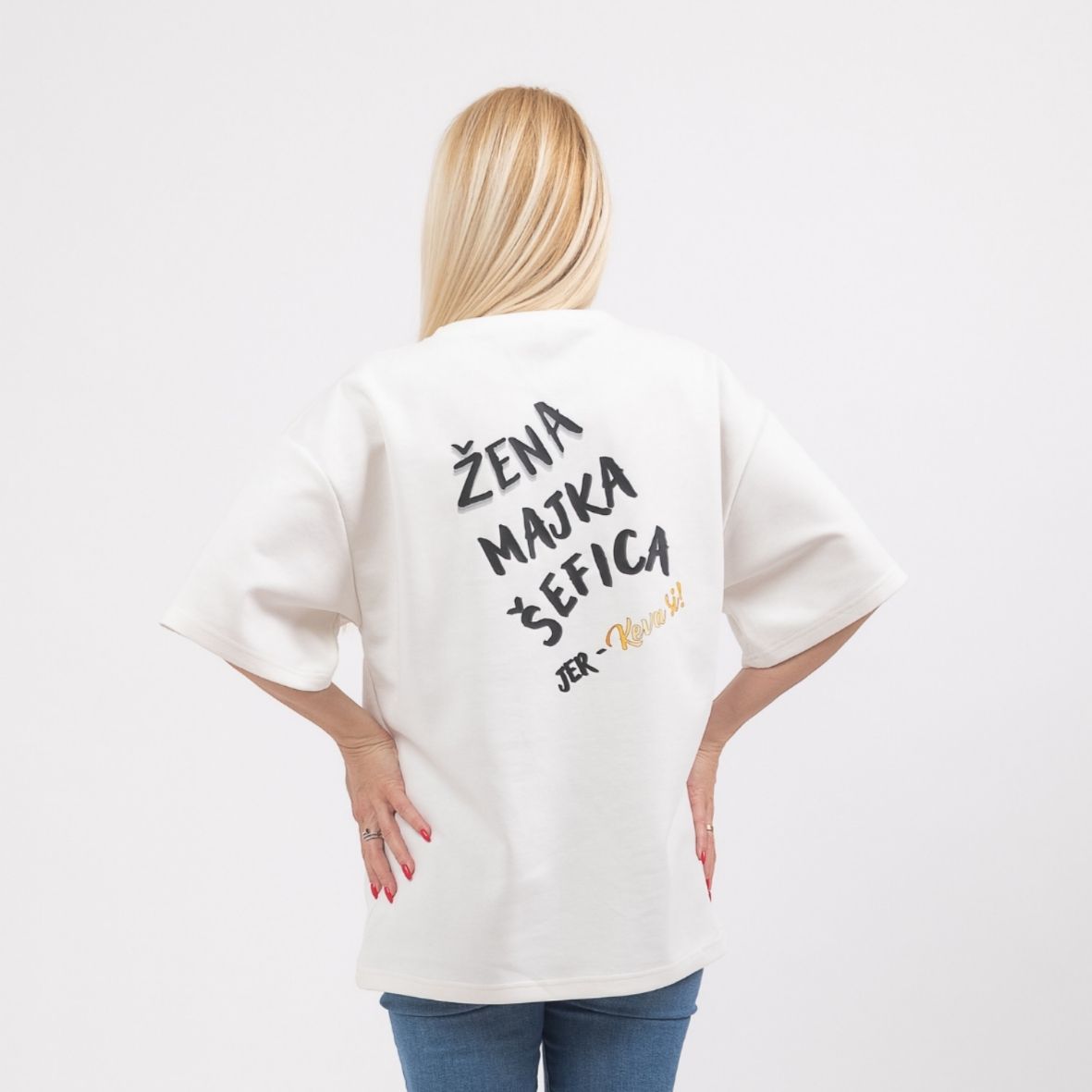Šefica oversize majica - Slika 4